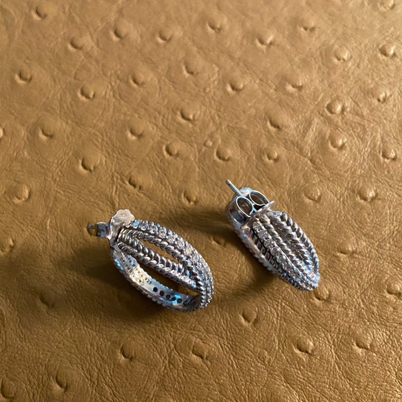 Judith Ripka crossover Hoop earrings - Picture 1 of 3